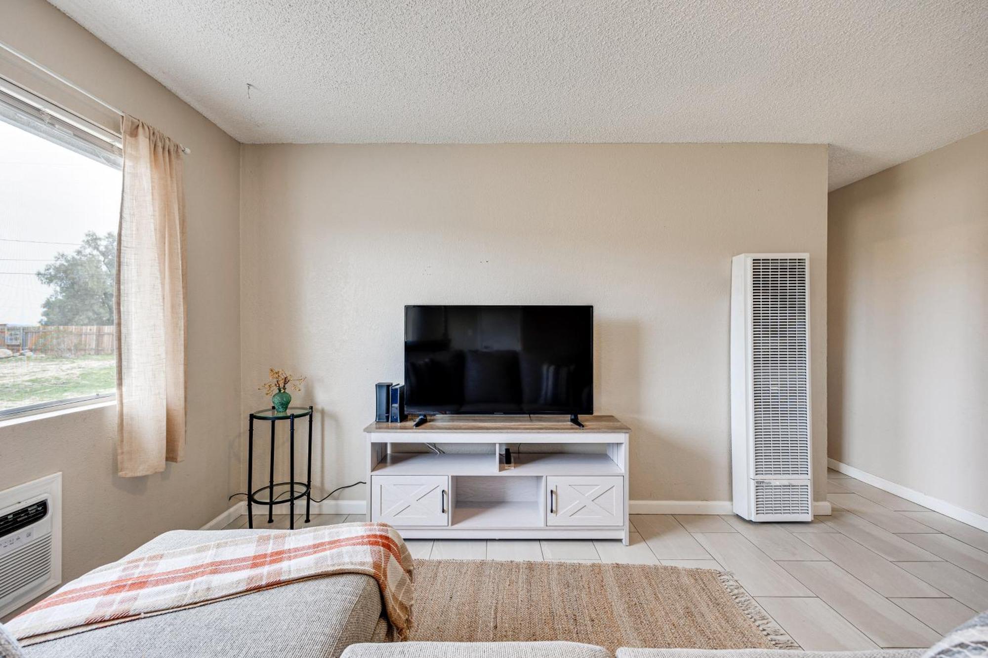 Convenient Joshua Tree Apartment - Walk To Town! Экстерьер фото