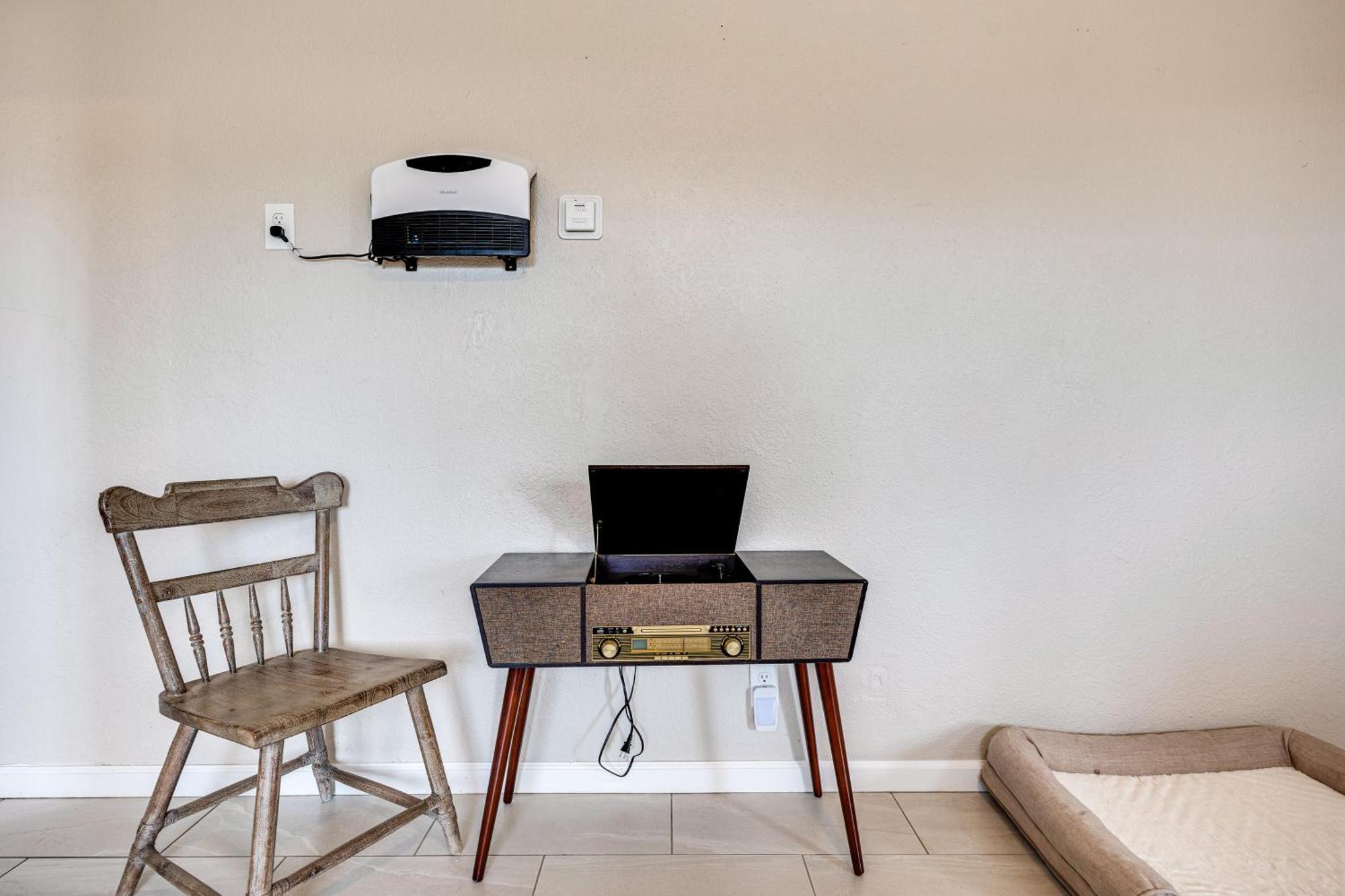 Convenient Joshua Tree Apartment - Walk To Town! Экстерьер фото