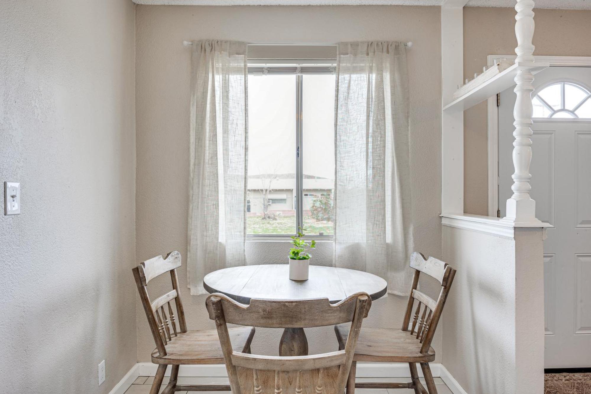 Convenient Joshua Tree Apartment - Walk To Town! Экстерьер фото