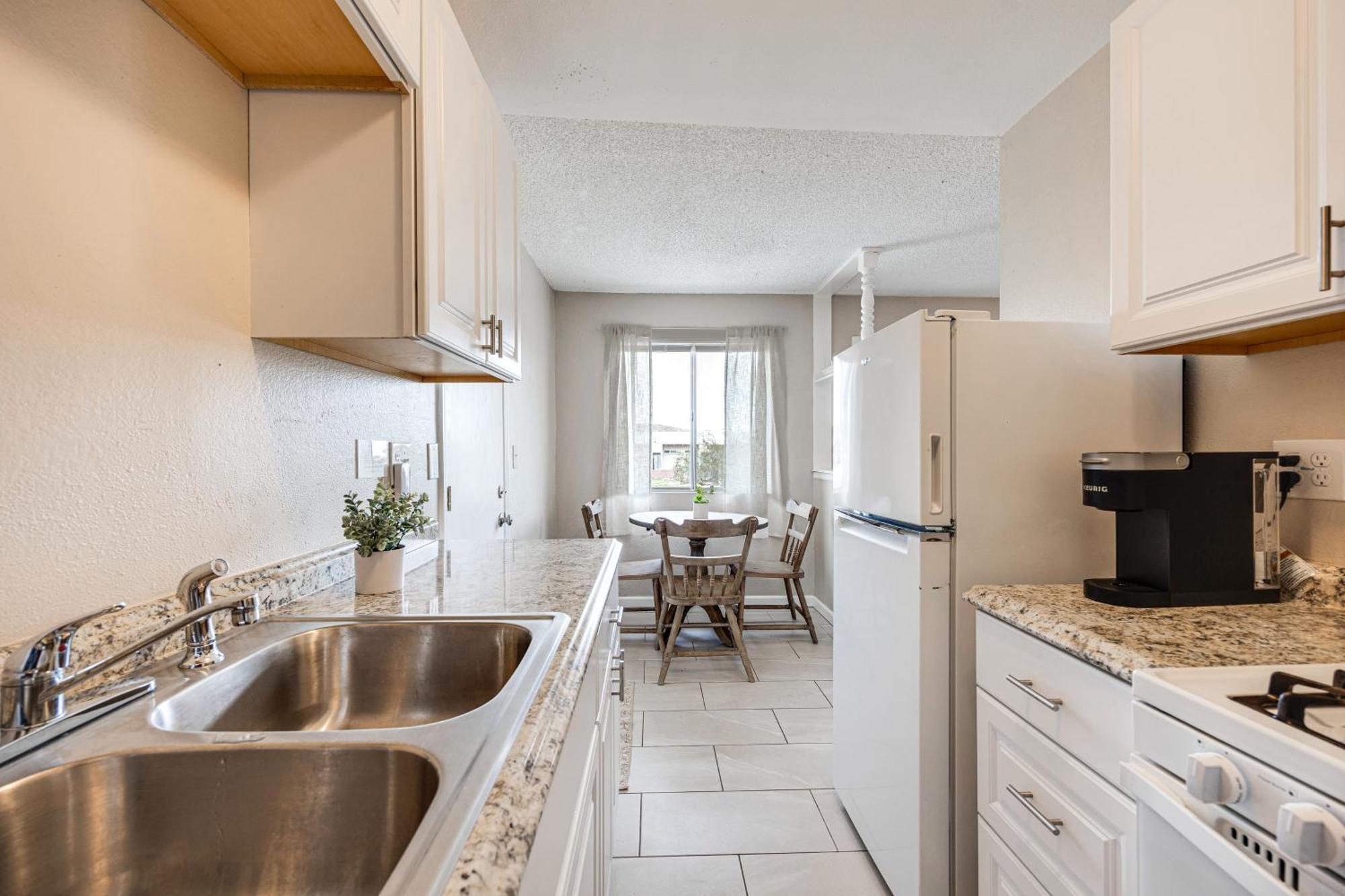 Convenient Joshua Tree Apartment - Walk To Town! Экстерьер фото
