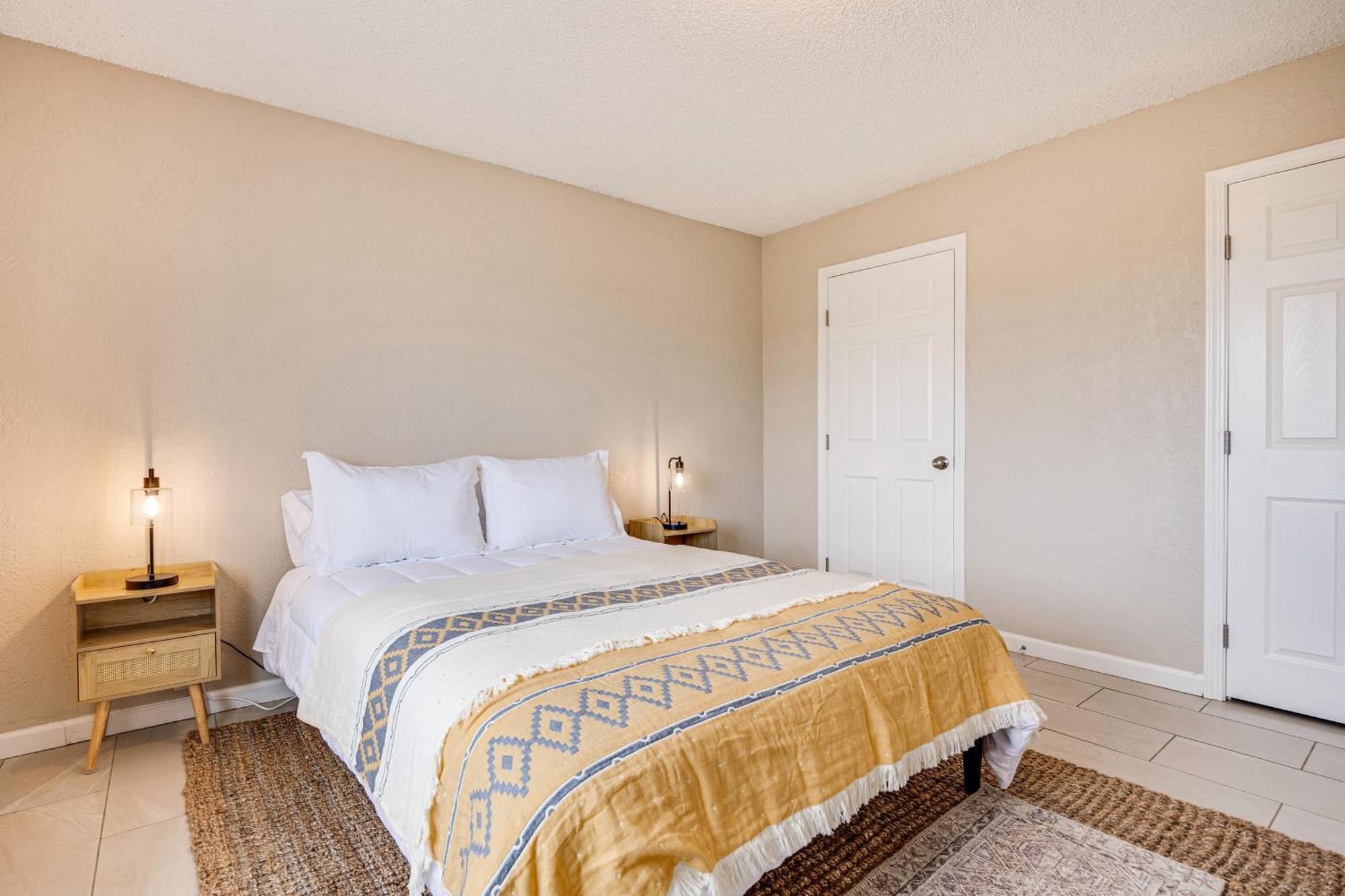 Convenient Joshua Tree Apartment - Walk To Town! Экстерьер фото
