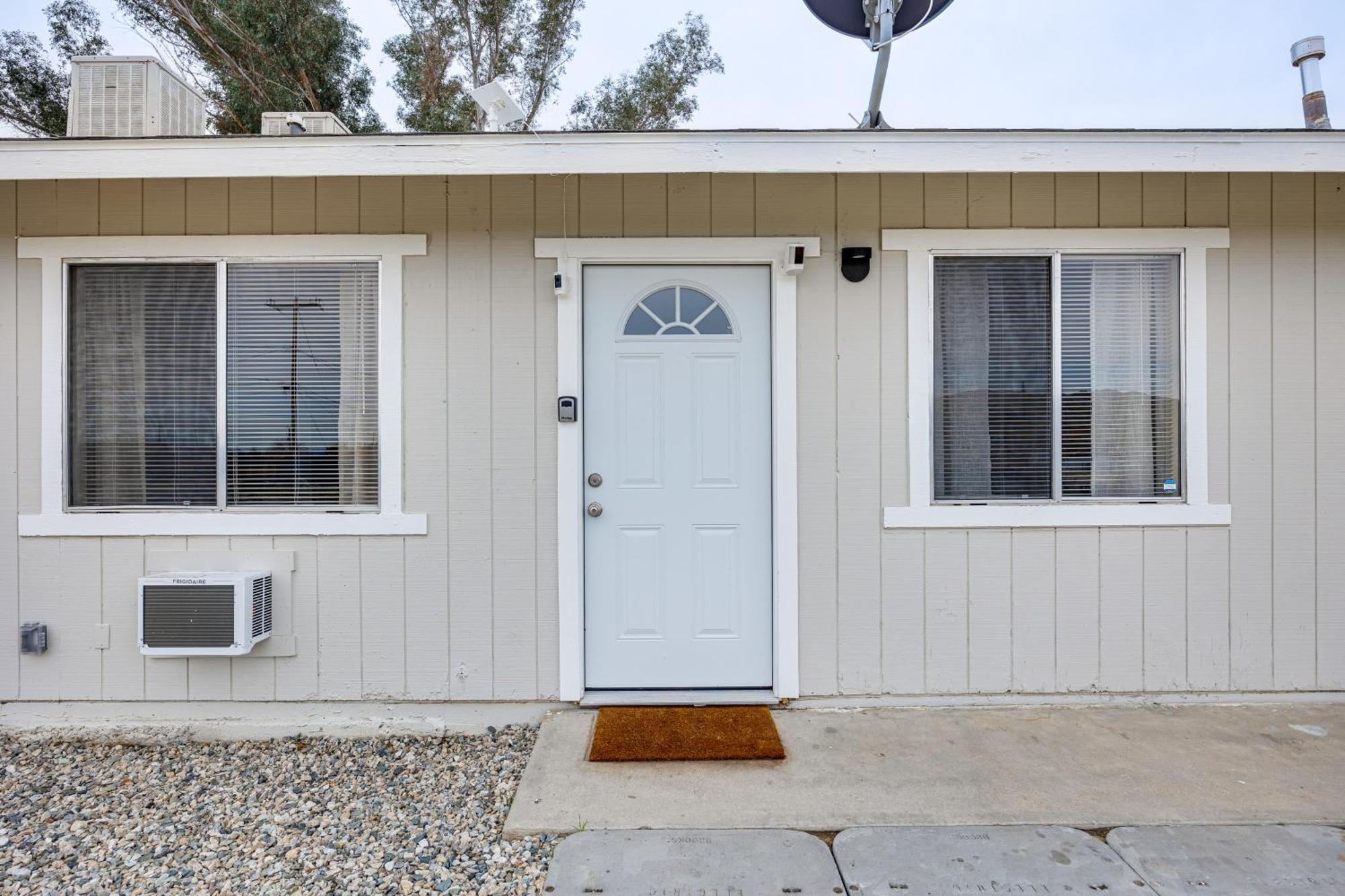 Convenient Joshua Tree Apartment - Walk To Town! Экстерьер фото